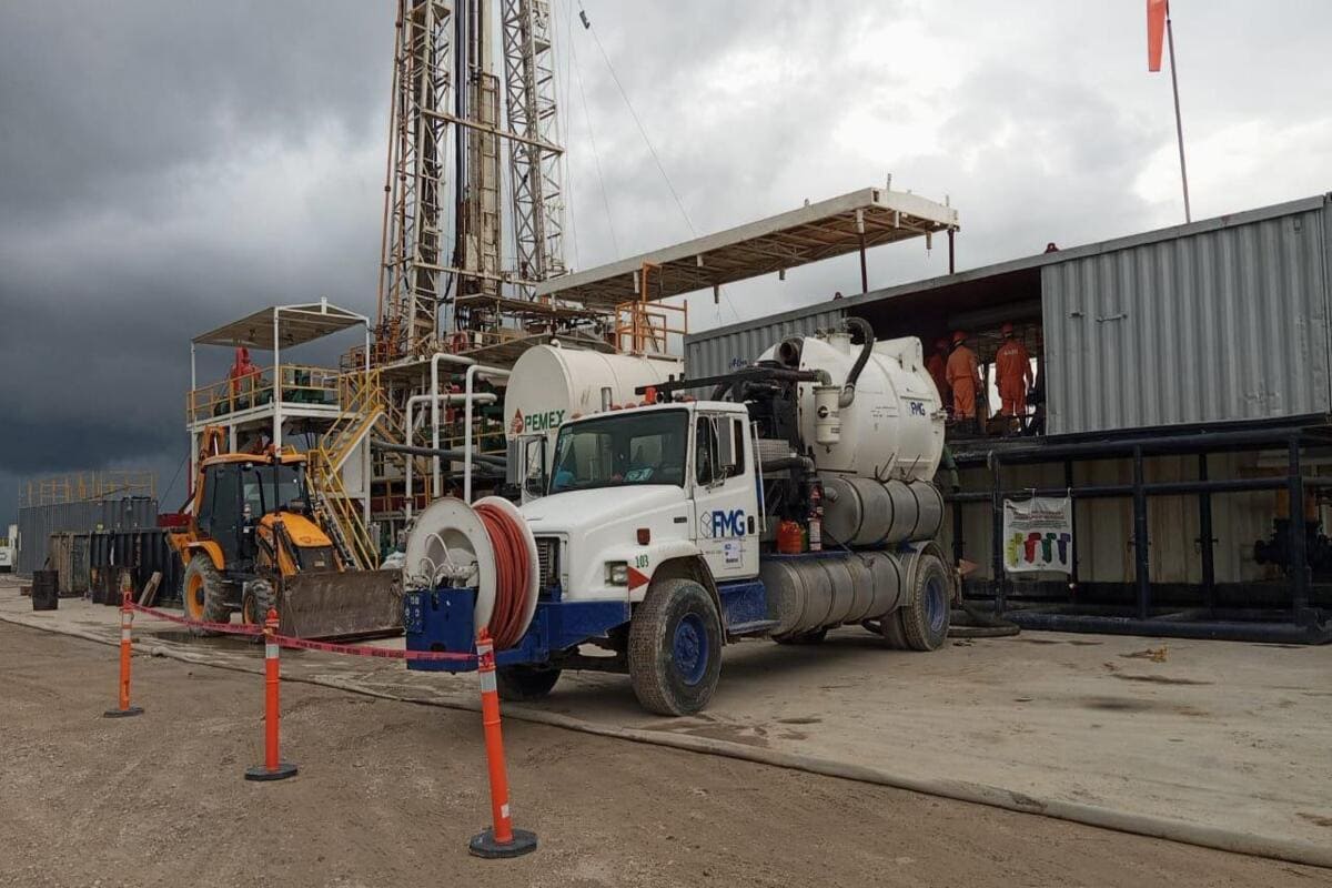 Unidad especializada FMG en sitio de perforación